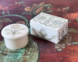 2pc Marble Mother of Pearl Inlay Trinket Boxes	Largest: 1.25x2.5x1.5in	113043
