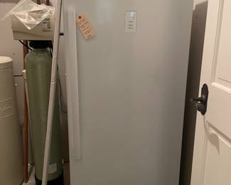 SOLD-Deep Freezer, standing. Works perfectly! CLEAN. New. 