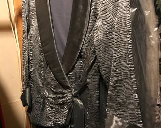 Quality Lady's Clothes Sizes 4-8P : Peck and Peck Collection, Le Suit, Nike Golf, Silk Land, Village by Liz Claiborne, Alesia International, Scott Taylor, Talbots, Alessandro, Bernard, Couture, Jones of New York, Clio Suite Coat, Ann Taylor, City Silk