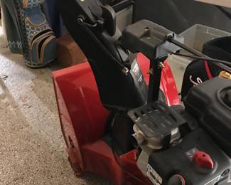 Toro 724 CC 2 Stage Snow Blower - like new