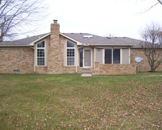 HOME ENTRANCE OFF COURTYARD OR OFF PORT SALEM
