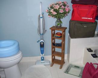 STEAM MOP - TOILET SEAT RISER - WOOD STAND - SCALE