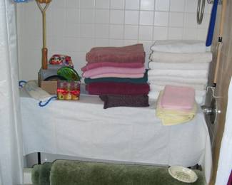 BATH RUGS - TOWELS - ETC