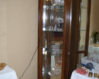 LIGHTED CURIO - CRYSTAL DECOR