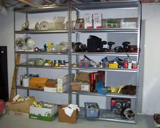 SNAP IN HEAVY DUTY SHELVING TOOL ROOM ITEMS - 2 RACOR BIKE LIFTS