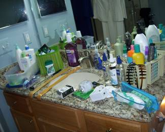 TOILETRIES - ETC