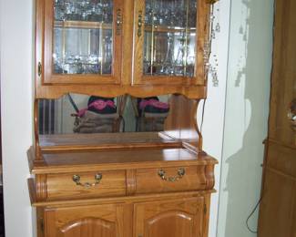 VIRGINIA HOUSE LIGHTED OAK CHINA STORAGE CABINET