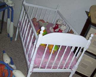 DOLL/SMALL PET CRIB