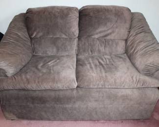 Love-Seat Quantity (2)