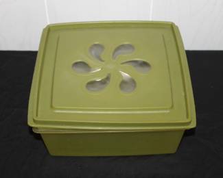 Vintage Rubbermaid