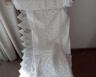 Old-time pattern for quilts or a dining table cover