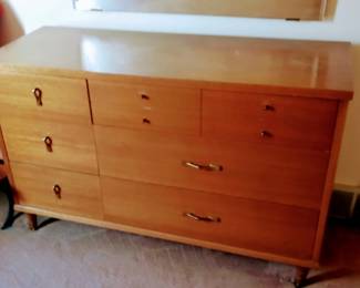 Mid-Century chest of drawers