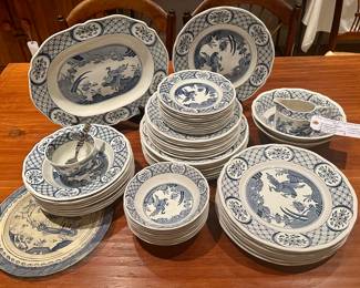 Old Chelsea England Dinner Set:  16 dinner plates, 8 salad plates, 10 bread & butter plates, 8 soup bowls, 8 berry bowls, 1 serving platter, 2 serving bowls, creamer & sugar