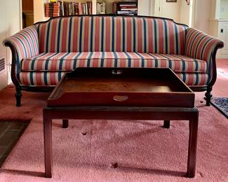 Coffee Table with Removable Tray