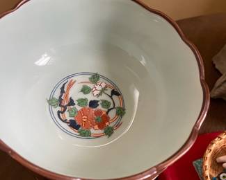 Set of 4 Japanese Rice/Soup Bowls with Floral Design