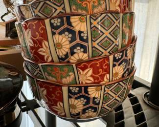 Set of 4 Japanese Rice/Soup Bowls with Floral Design