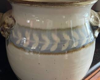Cream/Blue Pottery Crock Jar with Laurel Pattern
