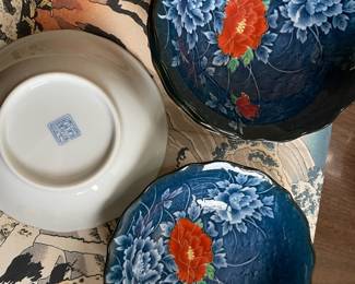 Set of 2 Japanese Rice/Soup Bowls with Blue/Red Floral Design