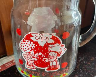 1980 Strawberry Shortcake Glass Pitcher
