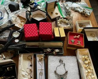 Assortment of Jewelry