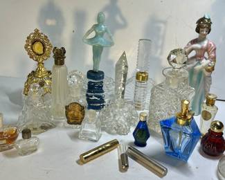 Vintage & Antique perfume vanity bottles lot