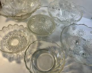 Lot vintage glass serving bowls 