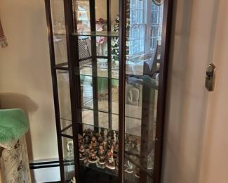 VINTAGE. Ethan Allen  CURIO CABINET WITH M.I. HUMMEL FIGURINES!