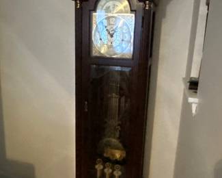 ETHAN ALLEN  TALL GRANDFAHER CLOCK!