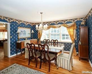 GARDEN CITY FORMAL DINING ROOM