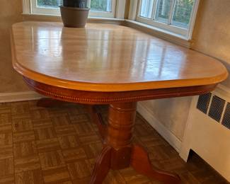 Oak Pedestal TO OVAL TABLE with  chairs 6