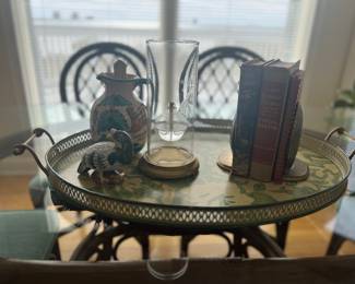 Large reticulated tray
Hurricane lamp
Vintage cookbooks