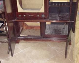 Vintage RCA Victor Cabinet