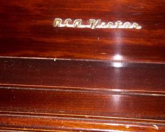Vintage RCA Victor Entertainment Cabinet