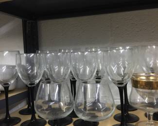Stemware Blk & Clear Crystal
