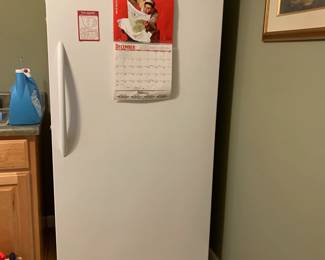 #60 Frigidaire Stand up Frost-Free - 20cu $200.00