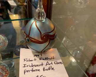 #23 1997 Perfume Bottle w/stopper by Robert Eichholtz Iridescent Art Glass $50.00