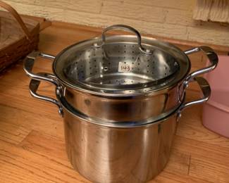 #143 Denmark Heavy Stock/Pasta Pot w/Clear Lid $25.00
