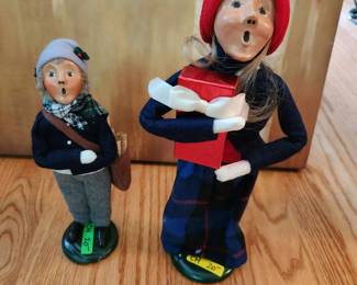 #321 Set of 2 - Byers Choice (Newspaper boy - Girl with present) $40.00