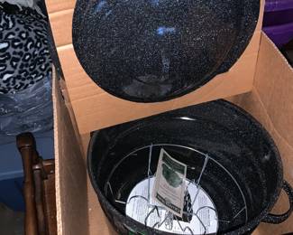 #110 Black & White New in Box Granite Wear Water bath Canning Pot $30.00