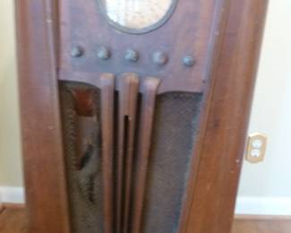 vintage floor radio 1937 Silvertone