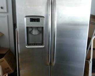 side by side stainless fridge GE