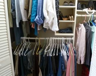 ladies clothing size small