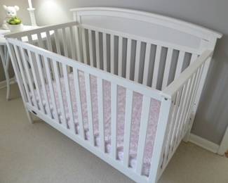 white crib