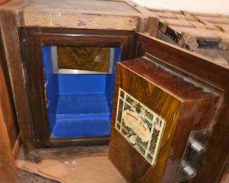 Friedrich Wiese antique safe and cabinet, has a key and works!
