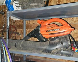 Black & Decker Blower