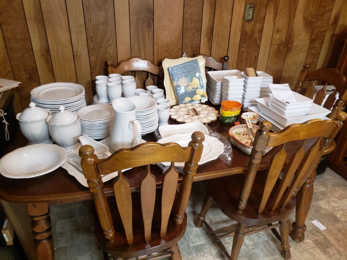 Dining Table with 6 Chairs