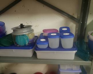 Tupperware 