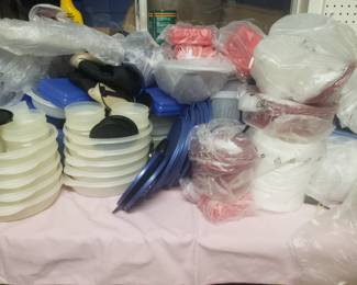 Tupperware 