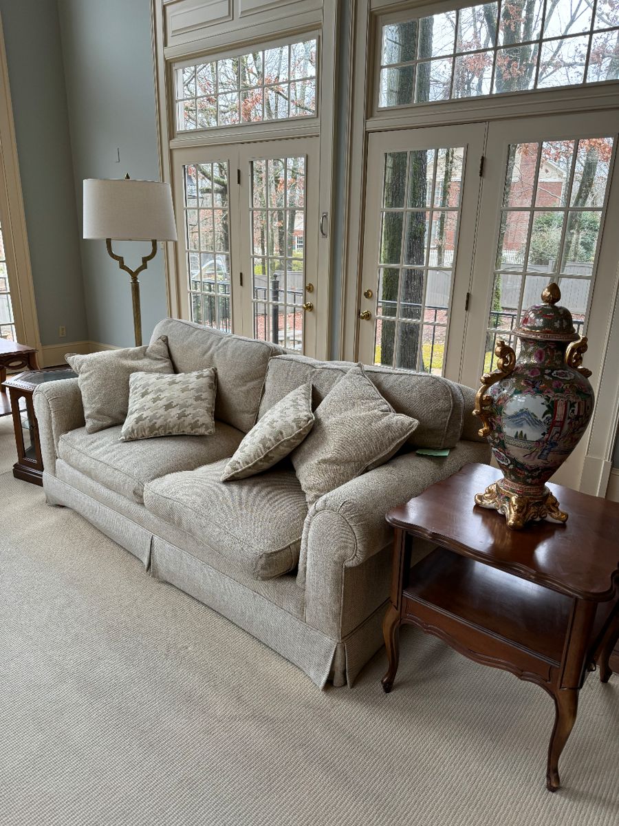 Blue Willow Estate Sale SERVICES in Tupelo, MS starts on 1/26/2024