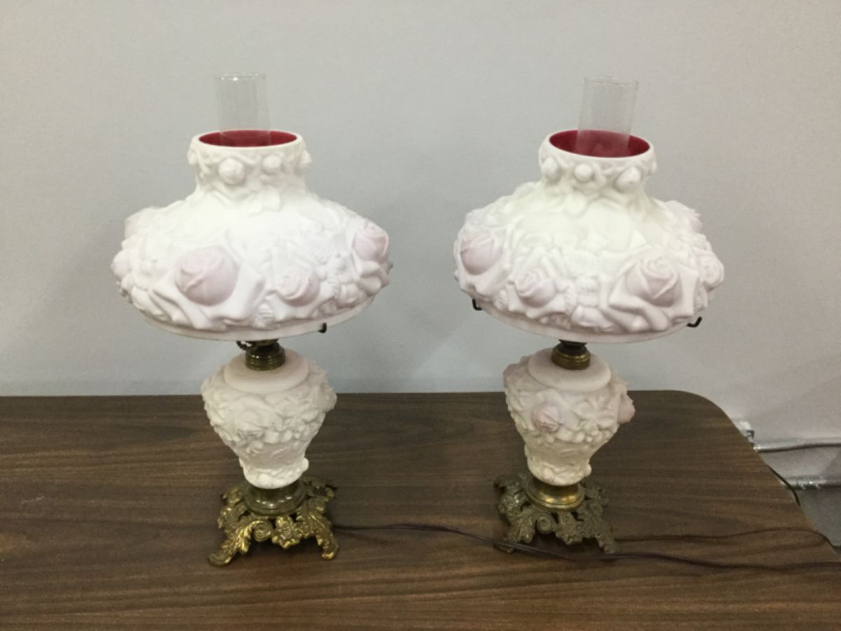 Fenton Gone With the Wind Puffy Rose lamps